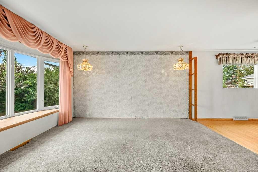 4515 Norquay Drive Nw, Calgary, AB - Outdoor