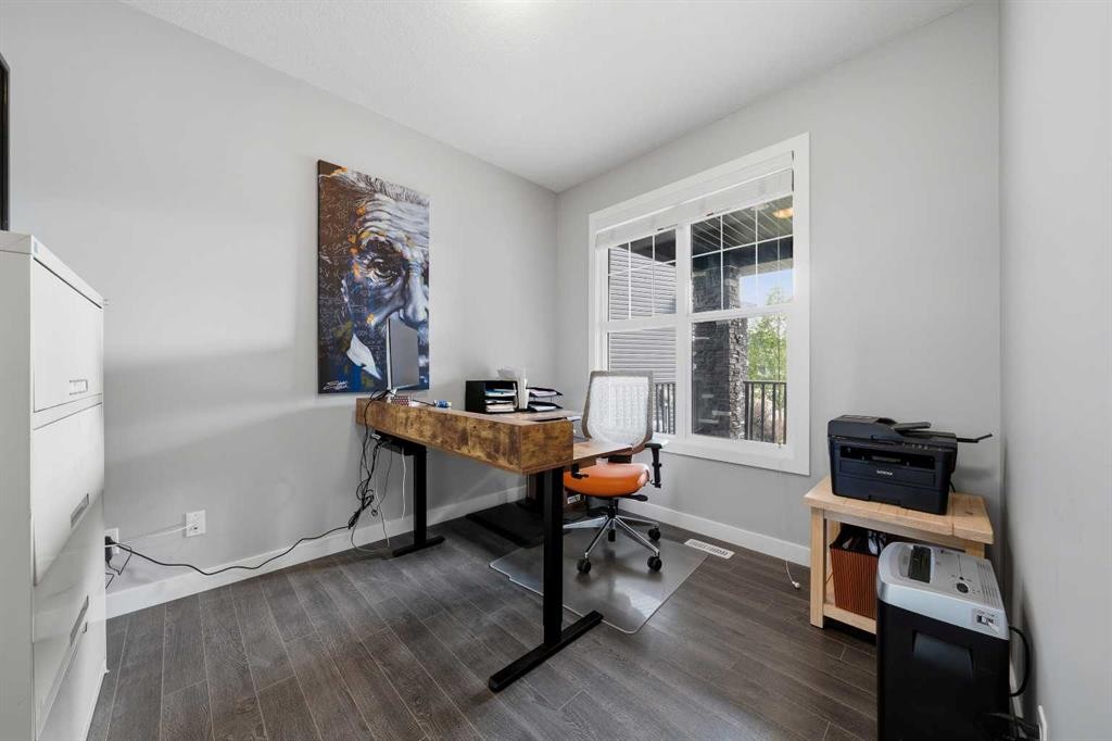395 Boulder Creek Bay Se, Langdon, AB - Indoor Photo Showing Office