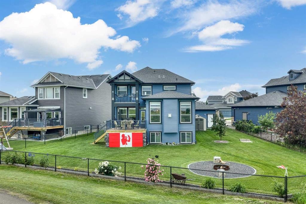 395 Boulder Creek Bay Se, Langdon, AB - Outdoor With Balcony