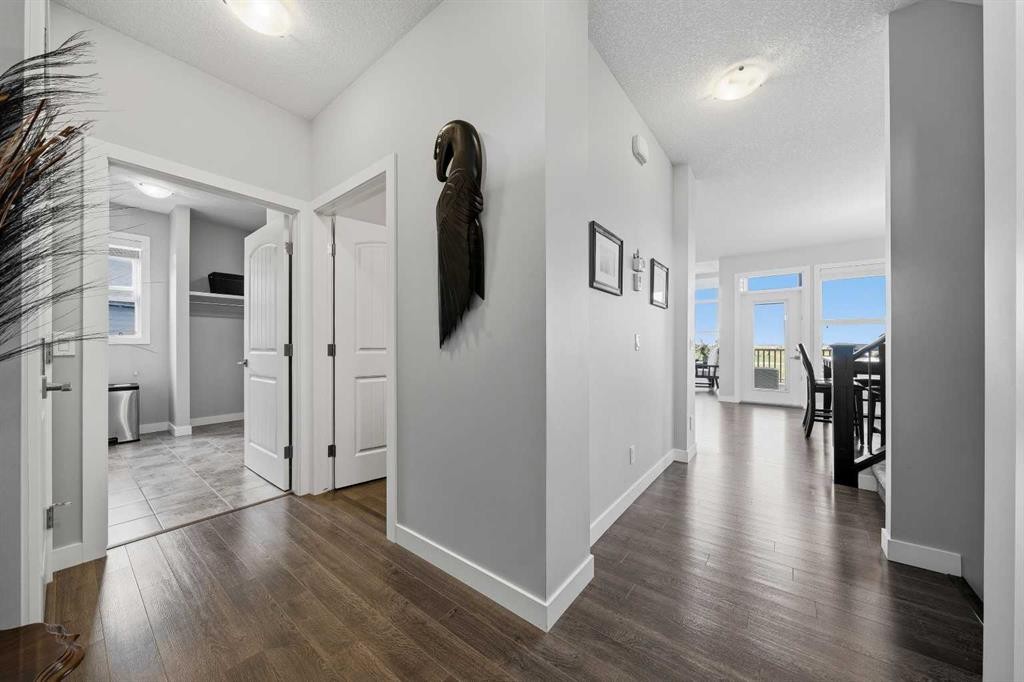 395 Boulder Creek Bay Se, Langdon, AB - Indoor Photo Showing Other Room