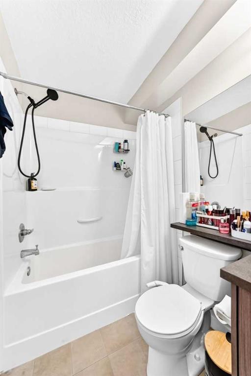 196-300 Marina Drive, Chestermere, AB - Indoor Photo Showing Bathroom