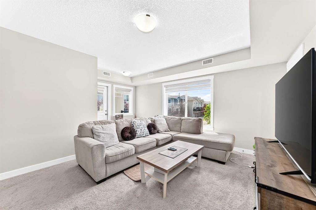 196-300 Marina Drive, Chestermere, AB - Indoor Photo Showing Living Room