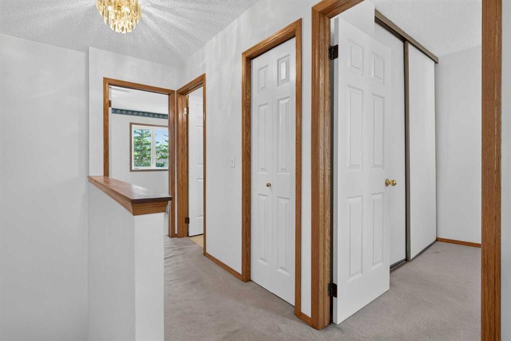 52 Glenbrook Villas Sw, Calgary, AB - Indoor Photo Showing Other Room
