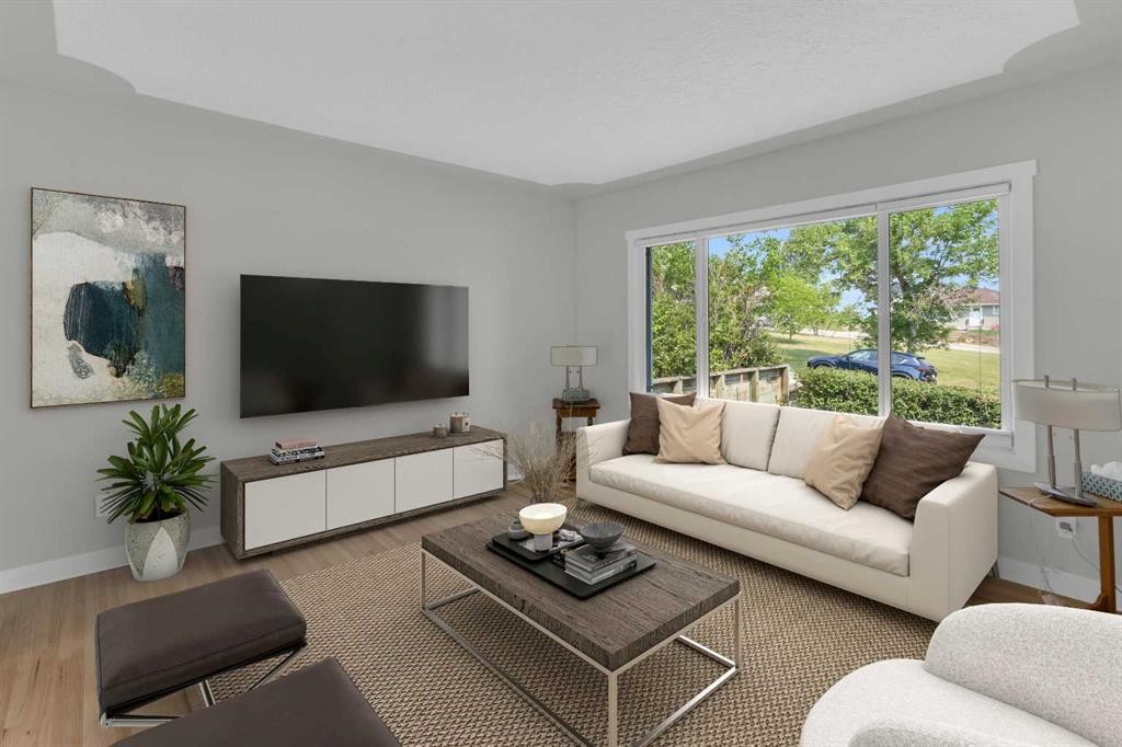 1 Thorncliffe Crescent Nw, Calgary, AB - Indoor Photo Showing Living Room