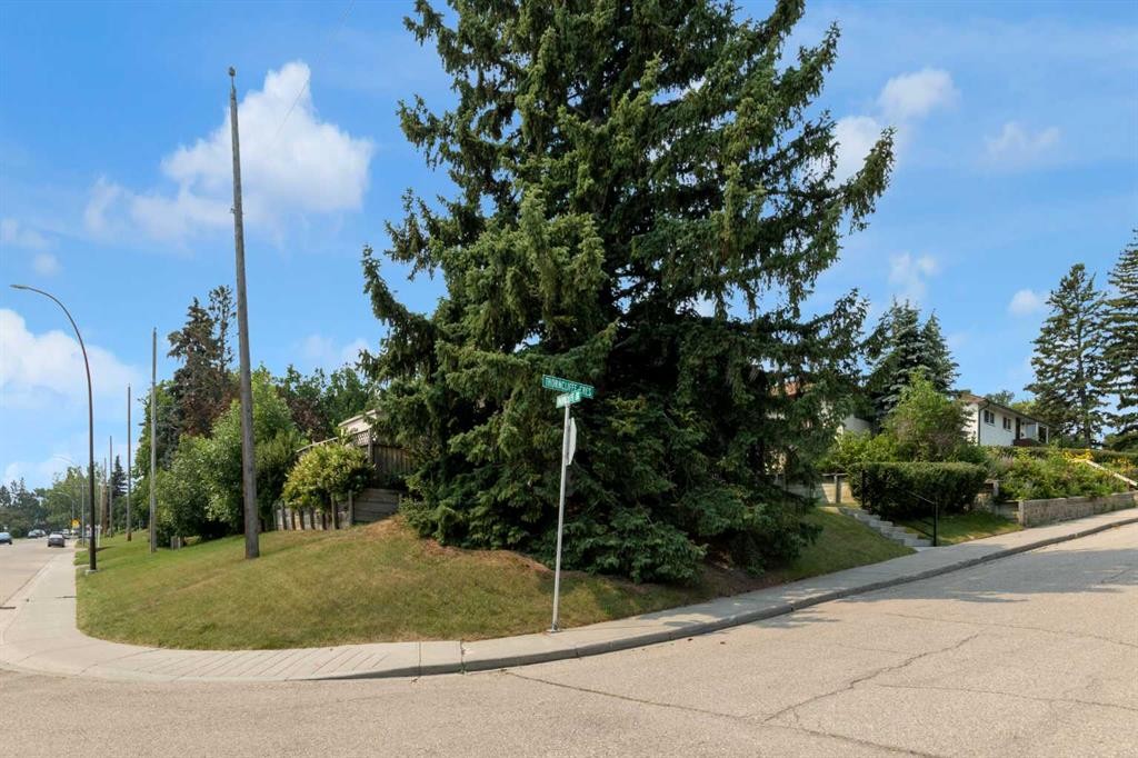 1 Thorncliffe Crescent Nw, Calgary, AB - Outdoor