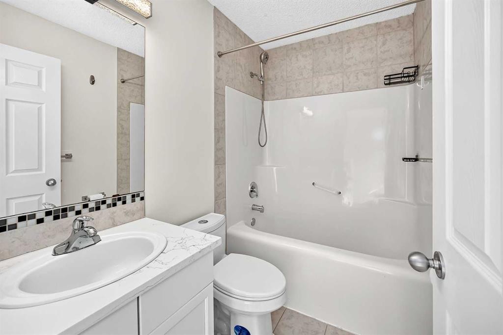 187 Arbour Meadows Close Nw, Calgary, AB - Indoor Photo Showing Bathroom