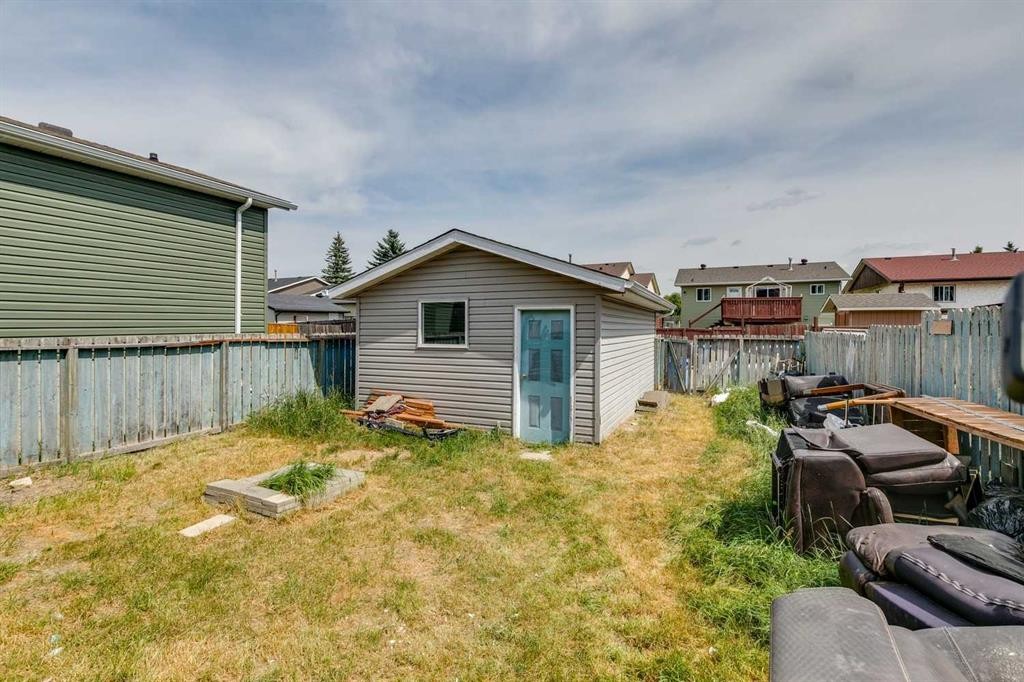 104 Falmere Way Ne, Calgary, AB - Outdoor With Exterior