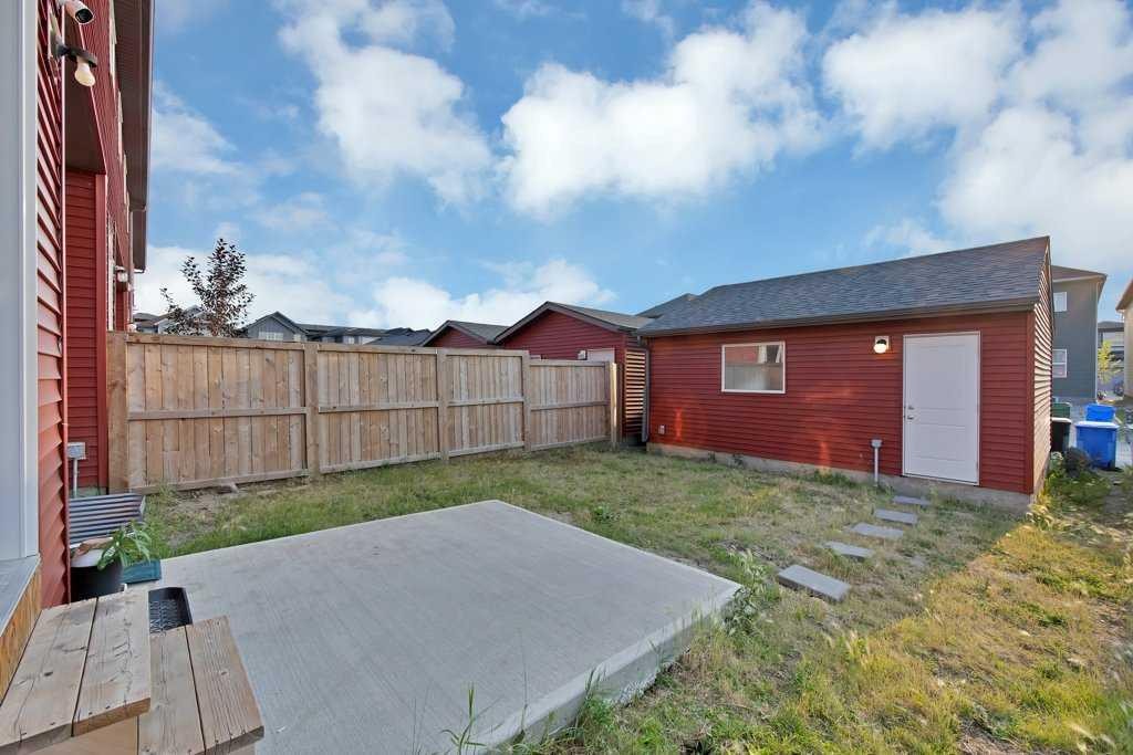25 Savanna Manor Ne, Calgary, AB - Outdoor