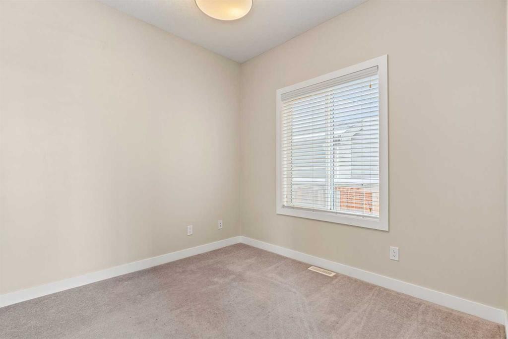 2306 Bayside Circle Sw, Airdrie, AB - Indoor Photo Showing Other Room