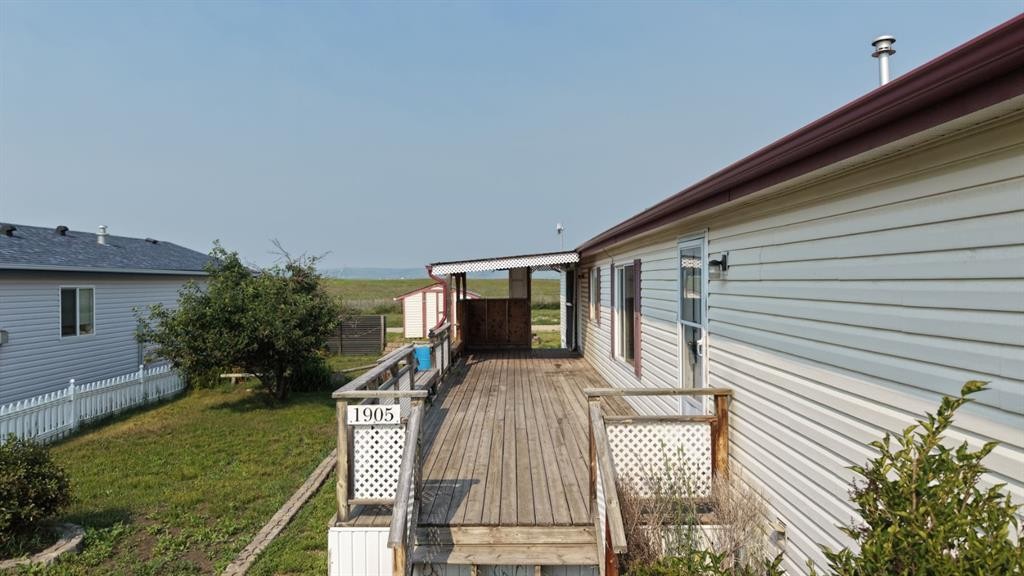 1905 29 Avenue, Nanton, AB - Outdoor With Exterior