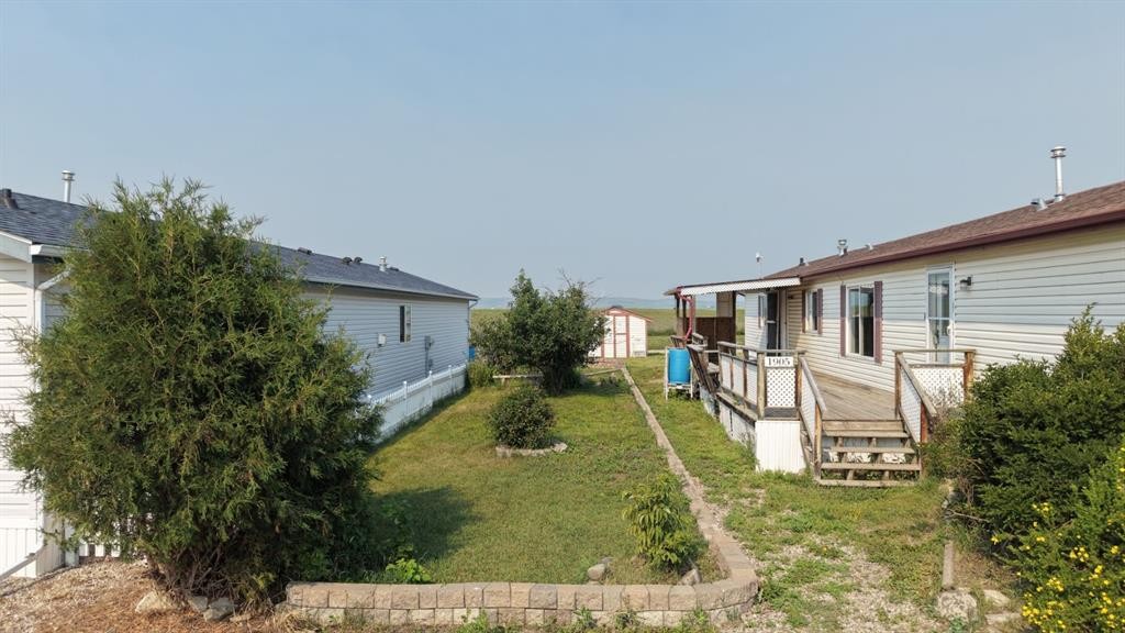 1905 29 Avenue, Nanton, AB - Outdoor