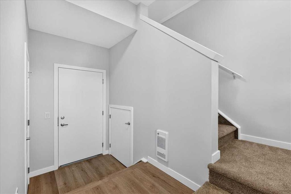 201-1750 Rangeview Drive Se, Calgary, AB