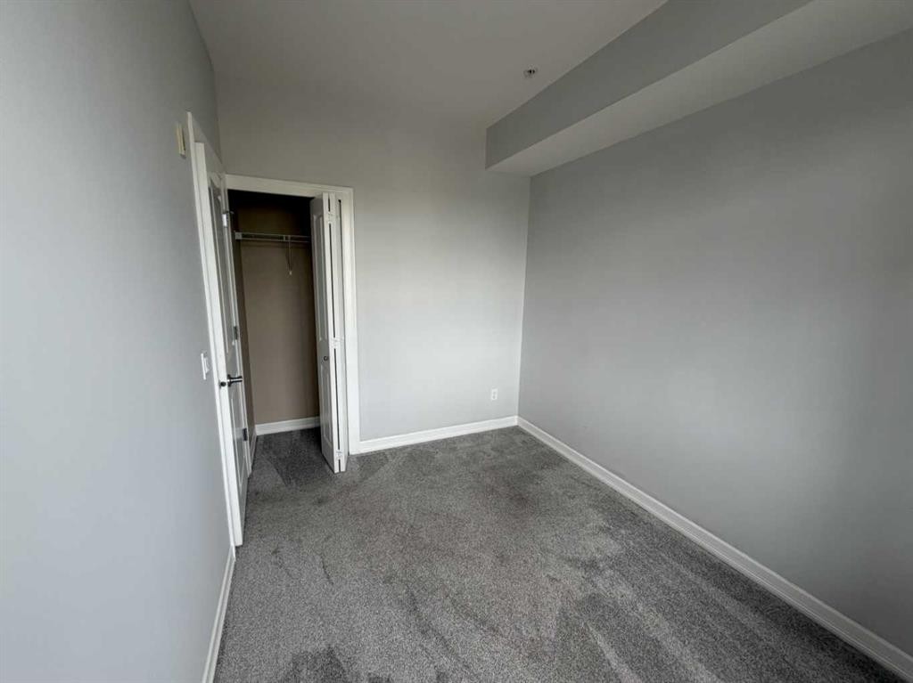 219-117 Copperpond Common Se, Calgary, AB - Indoor Photo Showing Other Room
