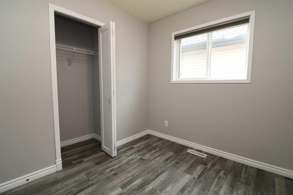 52 Mt Aberdeen Circle Se, Calgary, AB - Indoor Photo Showing Other Room