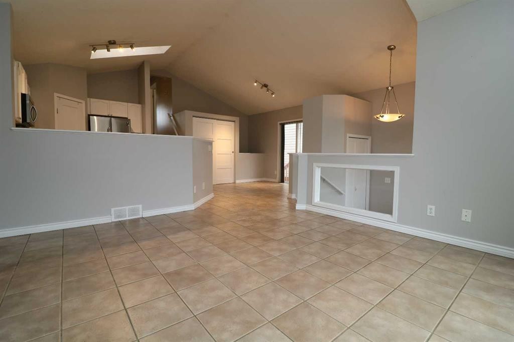 52 Mt Aberdeen Circle Se, Calgary, AB - Indoor Photo Showing Other Room