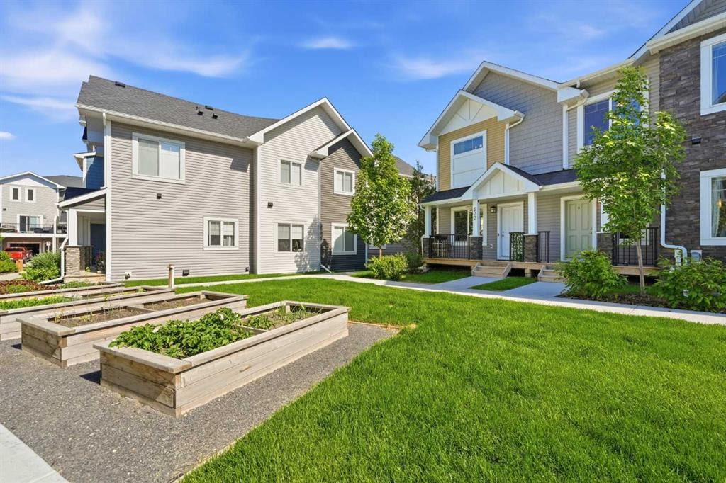 535 Canals Crossing Sw, Airdrie, AB - Outdoor