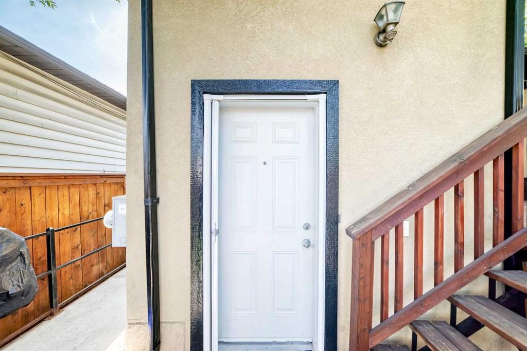 7616 23 Street Se, Calgary, AB - With Exterior
