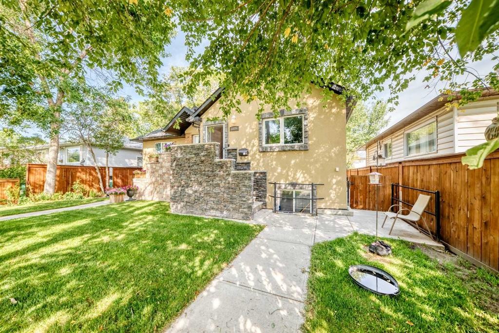 7616 23 Street Se, Calgary, AB - Outdoor