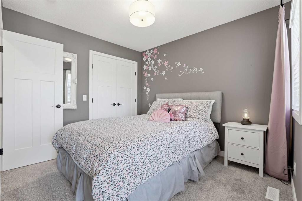 374 Masters Road Se, Calgary, AB