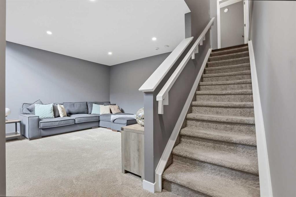 374 Masters Road Se, Calgary, AB