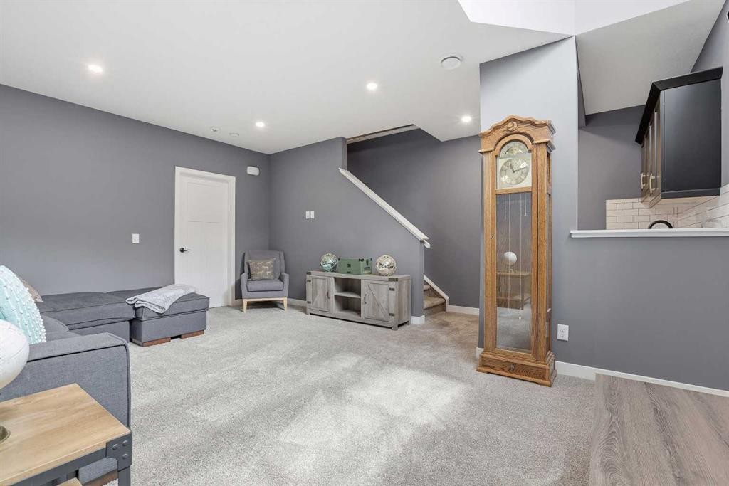 374 Masters Road Se, Calgary, AB