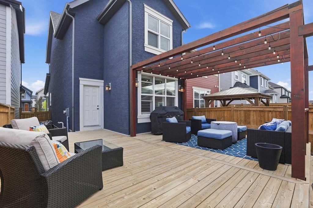 374 Masters Road Se, Calgary, AB