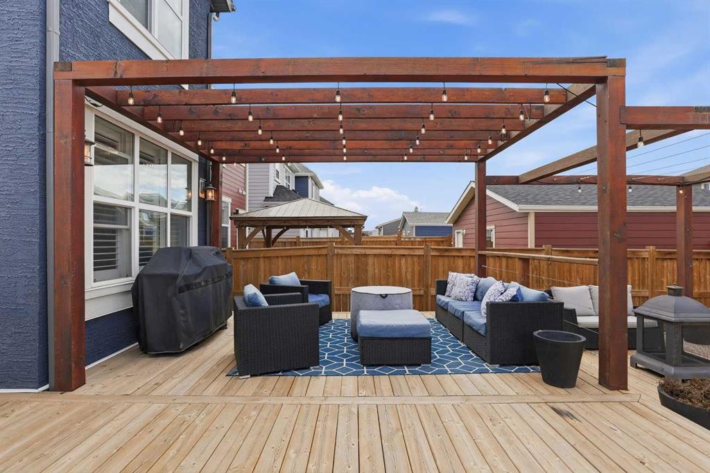 374 Masters Road Se, Calgary, AB