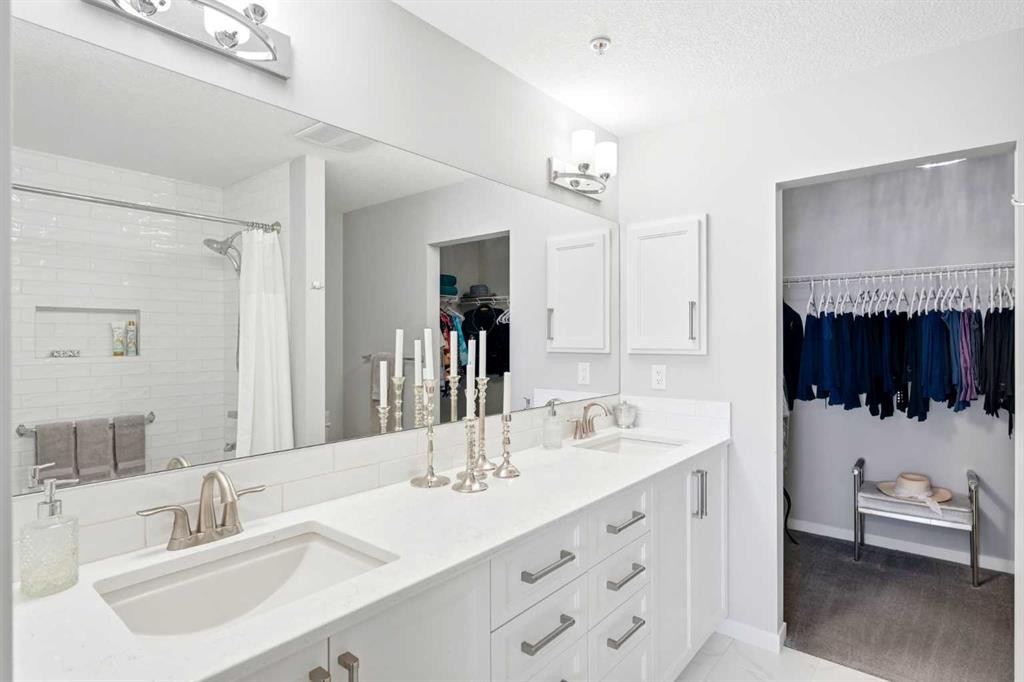 212-4150 Seton Drive Sw, Calgary, AB - Indoor Photo Showing Bathroom