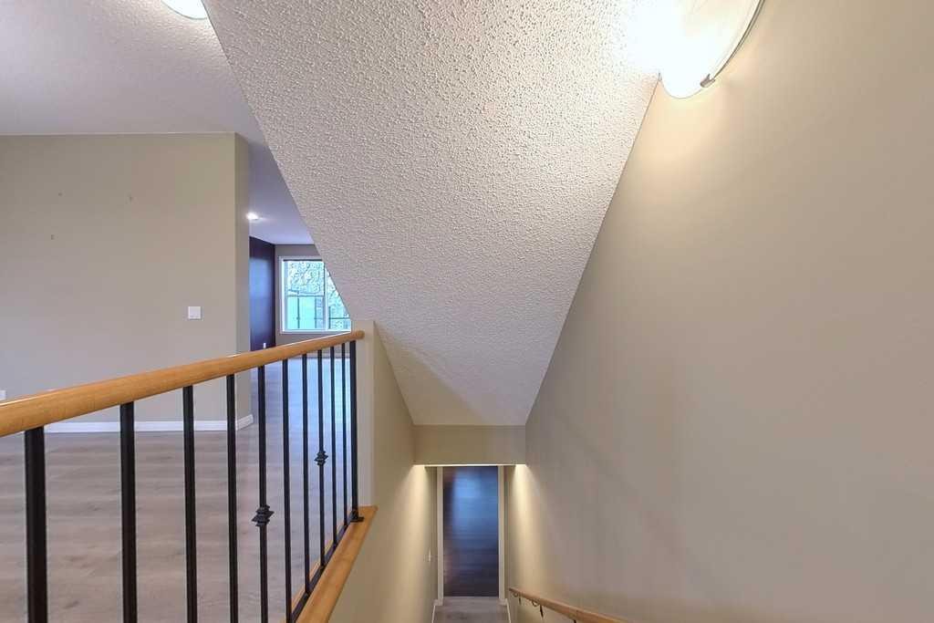 149 Rockborough Green Nw, Calgary, AB - Indoor Photo Showing Other Room
