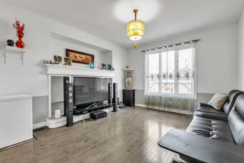 154 Redstone Common Ne, Calgary, AB - Indoor Photo Showing Living Room