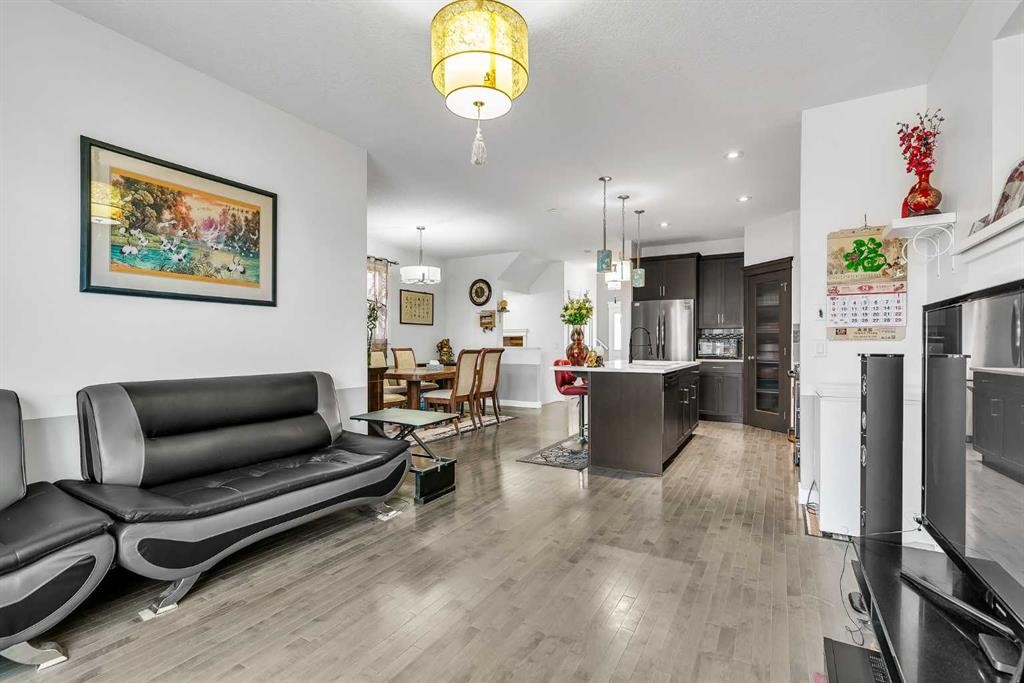 154 Redstone Common Ne, Calgary, AB - Indoor Photo Showing Living Room