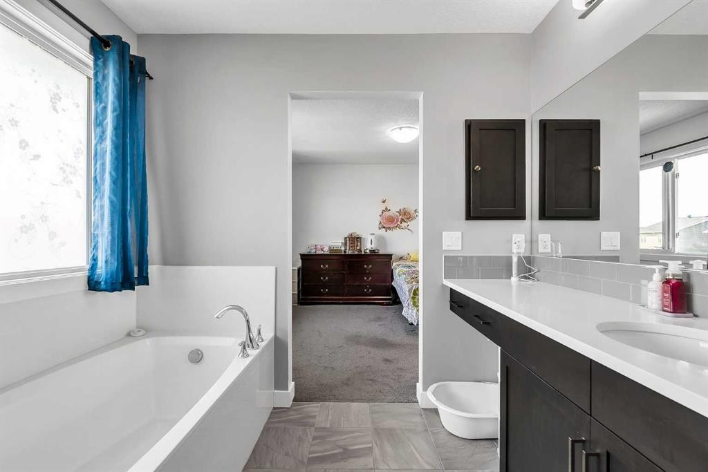 154 Redstone Common Ne, Calgary, AB - Indoor Photo Showing Bathroom