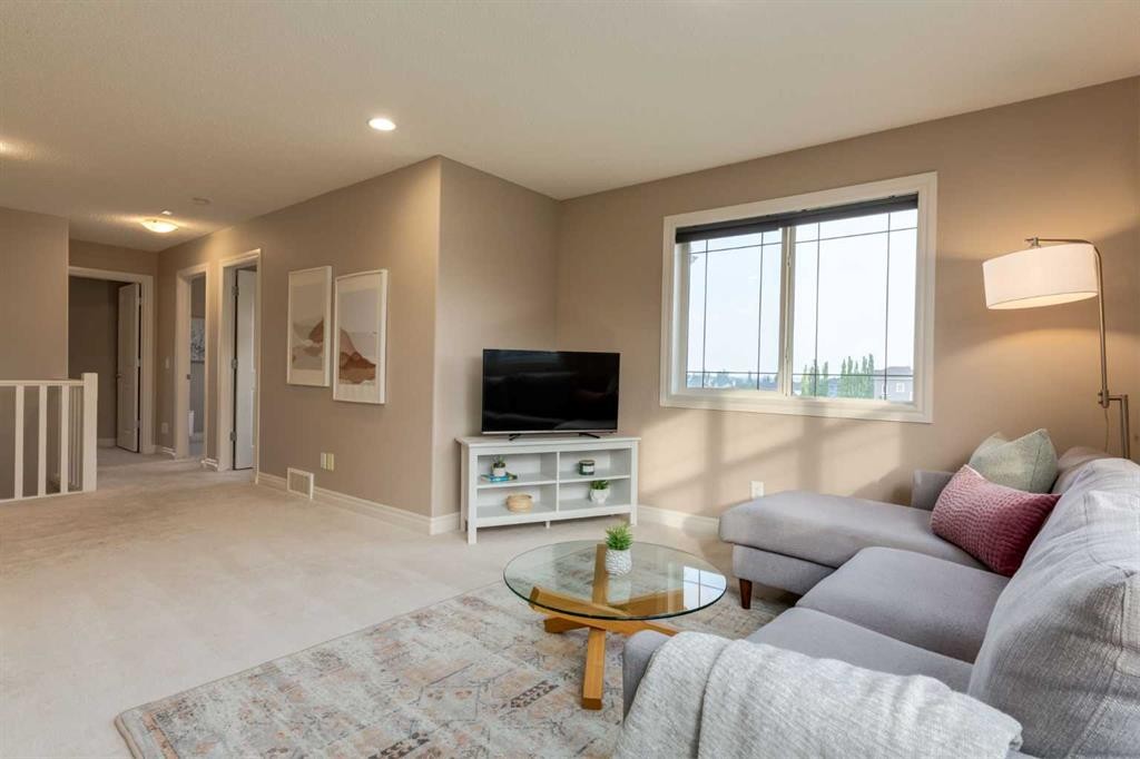 357 Kincora Drive Nw, Calgary, AB - Indoor Photo Showing Living Room