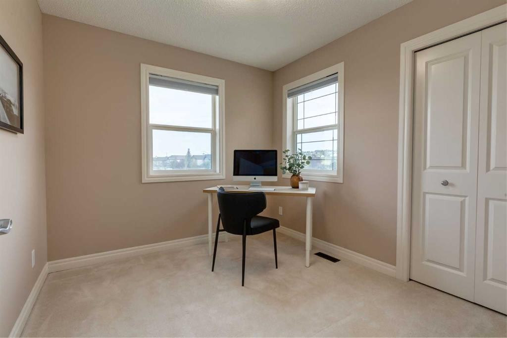 357 Kincora Drive Nw, Calgary, AB - Indoor Photo Showing Office