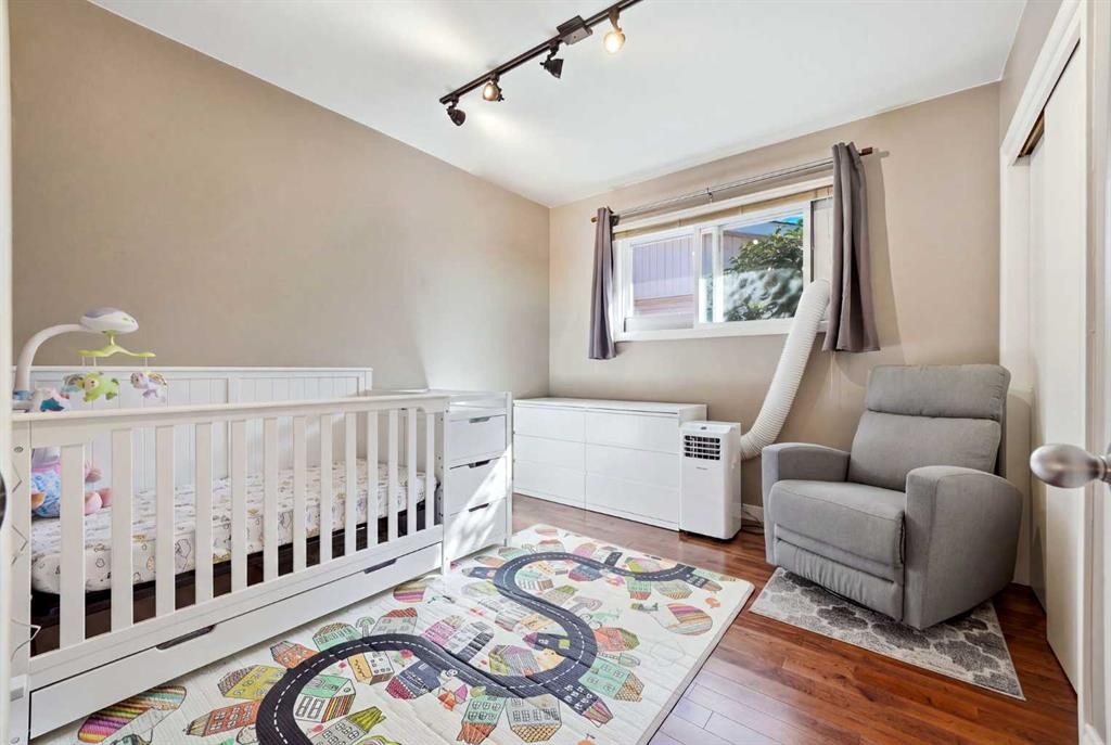 2445 Cherokee Drive Nw, Calgary, AB