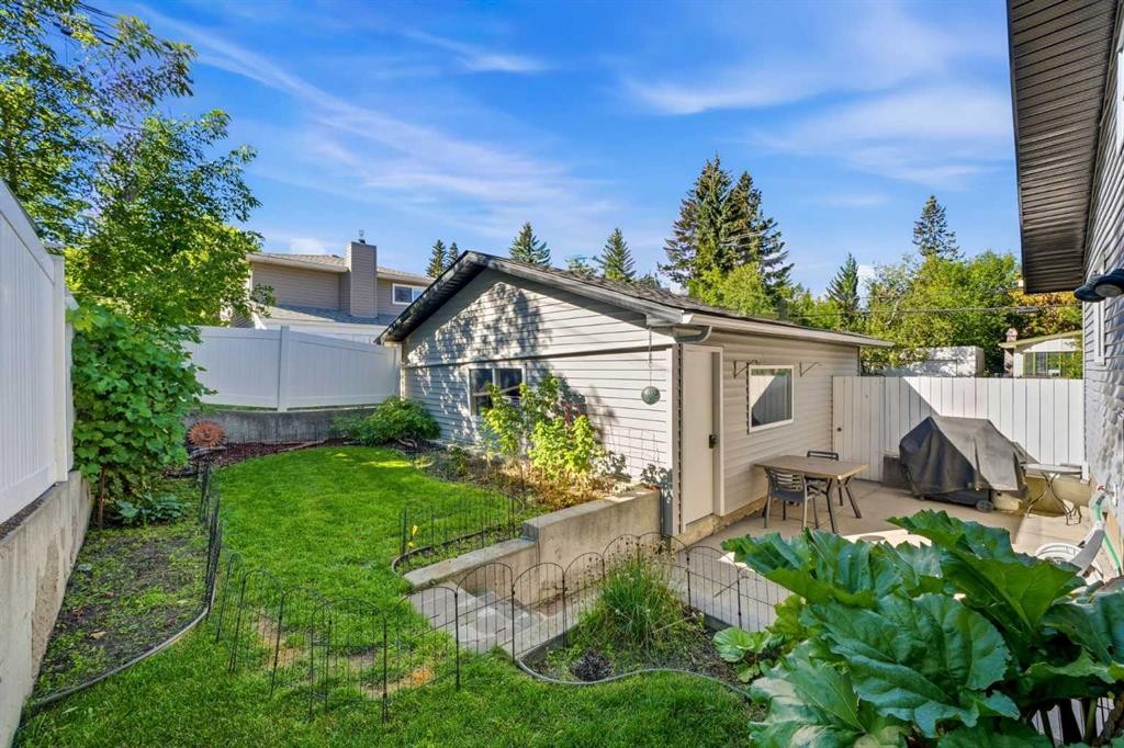 2445 Cherokee Drive Nw, Calgary, AB