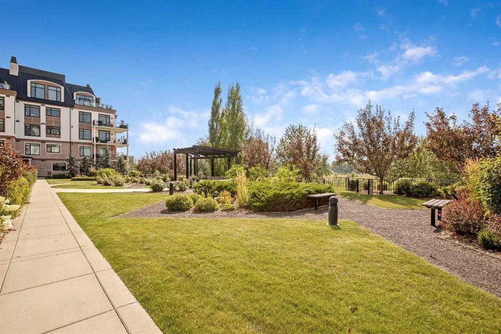 401-131 Quarry Way Se, Calgary, AB - Outdoor
