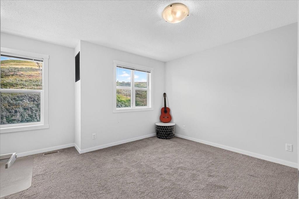 246 Cranbrook Square Se, Calgary, AB - Indoor