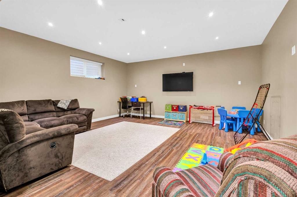 21 Evansfield Way Nw, Calgary, AB - Indoor