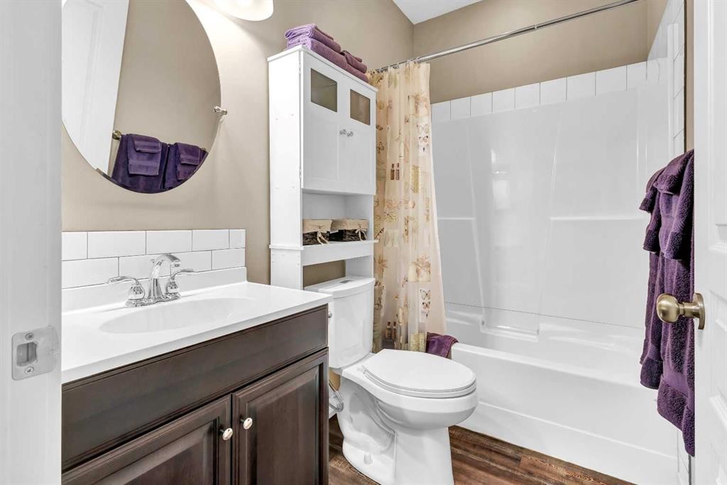 21 Evansfield Way Nw, Calgary, AB - Indoor Photo Showing Bathroom