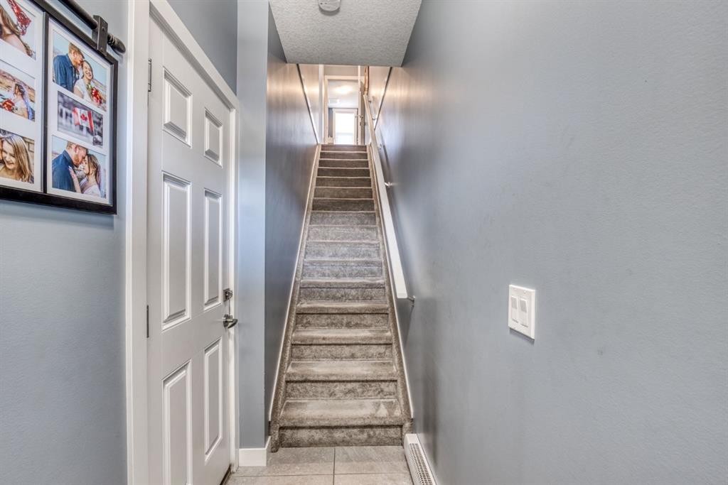 258 Copperleaf Way Se, Calgary, AB - Indoor Photo Showing Other Room