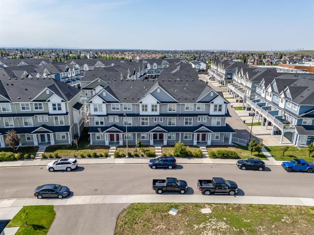 258 Copperleaf Way Se, Calgary, AB - Outdoor With Facade