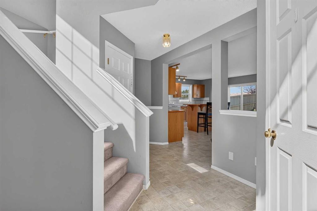 234 Chapalina Place Se, Calgary, AB