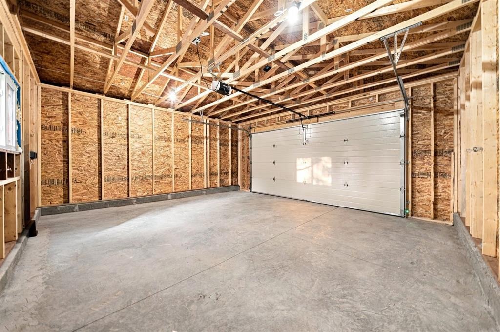 8304 11 Street Sw, Calgary, AB - Indoor Photo Showing Garage