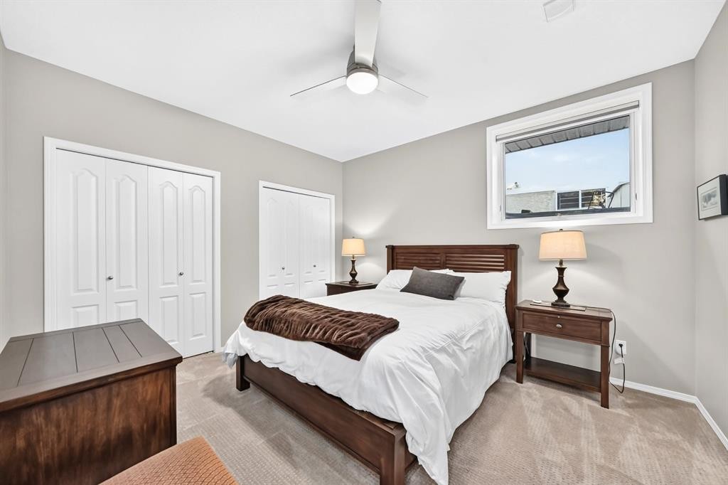 148 Scenic Ridge Crescent Nw, Calgary, AB - Indoor Photo Showing Bedroom