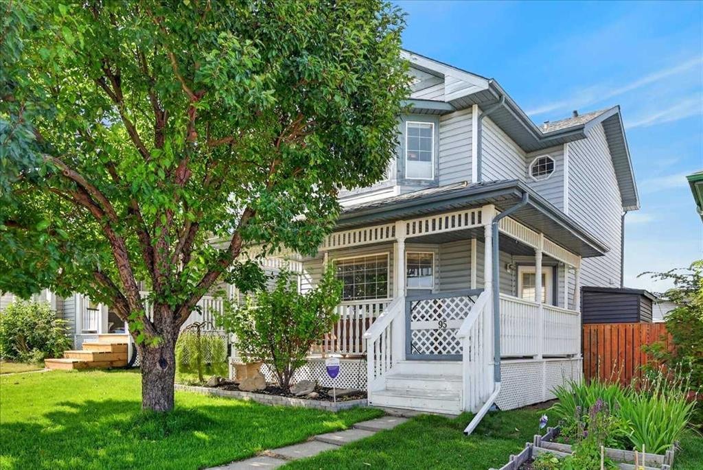 95 Hidden Point Nw, Calgary, AB - Outdoor