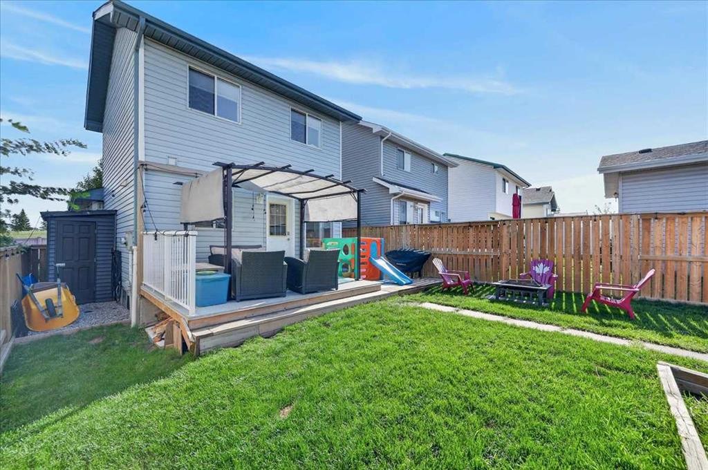 95 Hidden Point Nw, Calgary, AB - Outdoor With Deck Patio Veranda