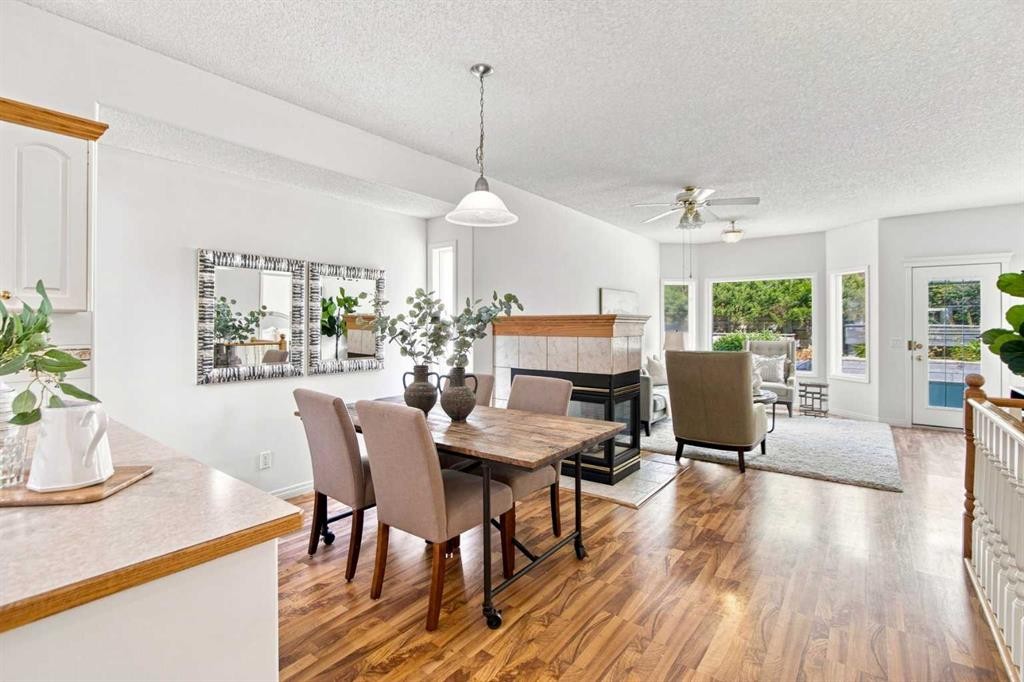 21 Scimitar Heath Nw, Calgary, AB - Indoor Photo Showing Other Room