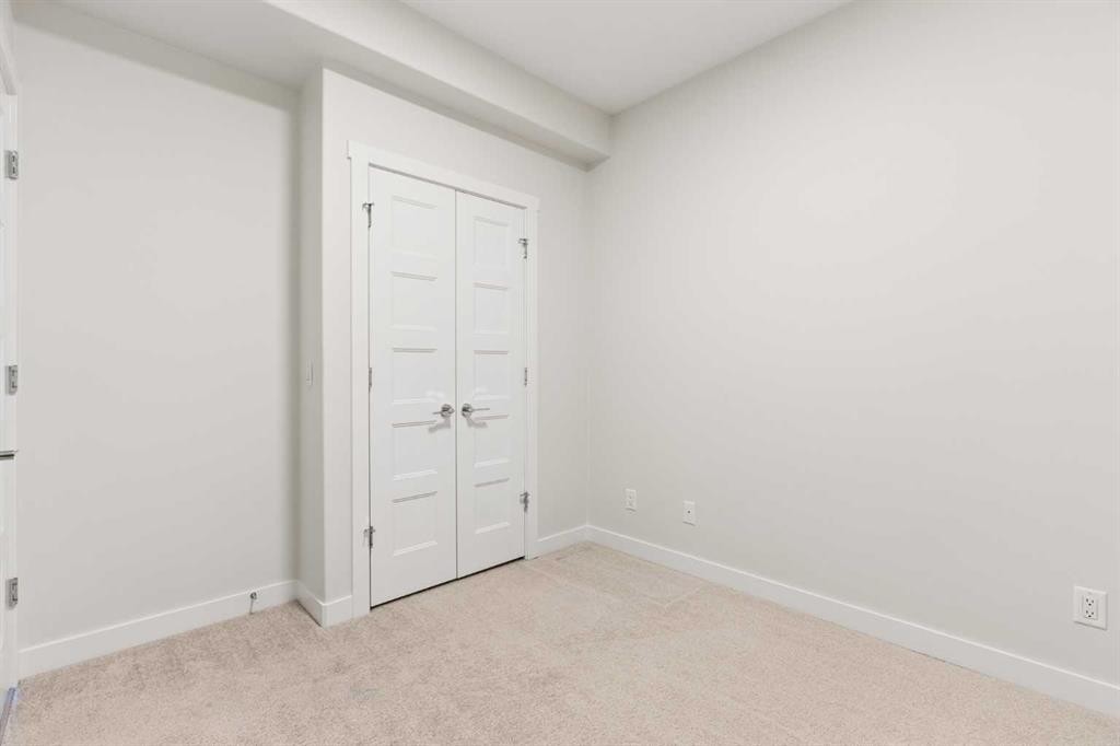 218-55 Wolf Hollow Crescent Se, Calgary, AB - Indoor Photo Showing Other Room