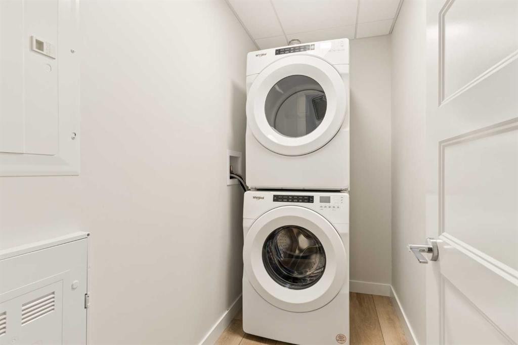 218-55 Wolf Hollow Crescent Se, Calgary, AB - Indoor Photo Showing Laundry Room